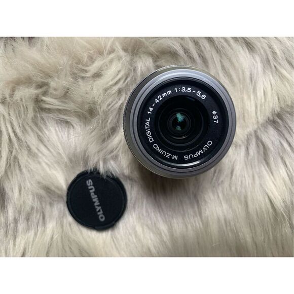 Olympus PEN Mini E-PM2 Digital Camera Including Lens 14-42mm and 40-150mm - Picture 7 of 10